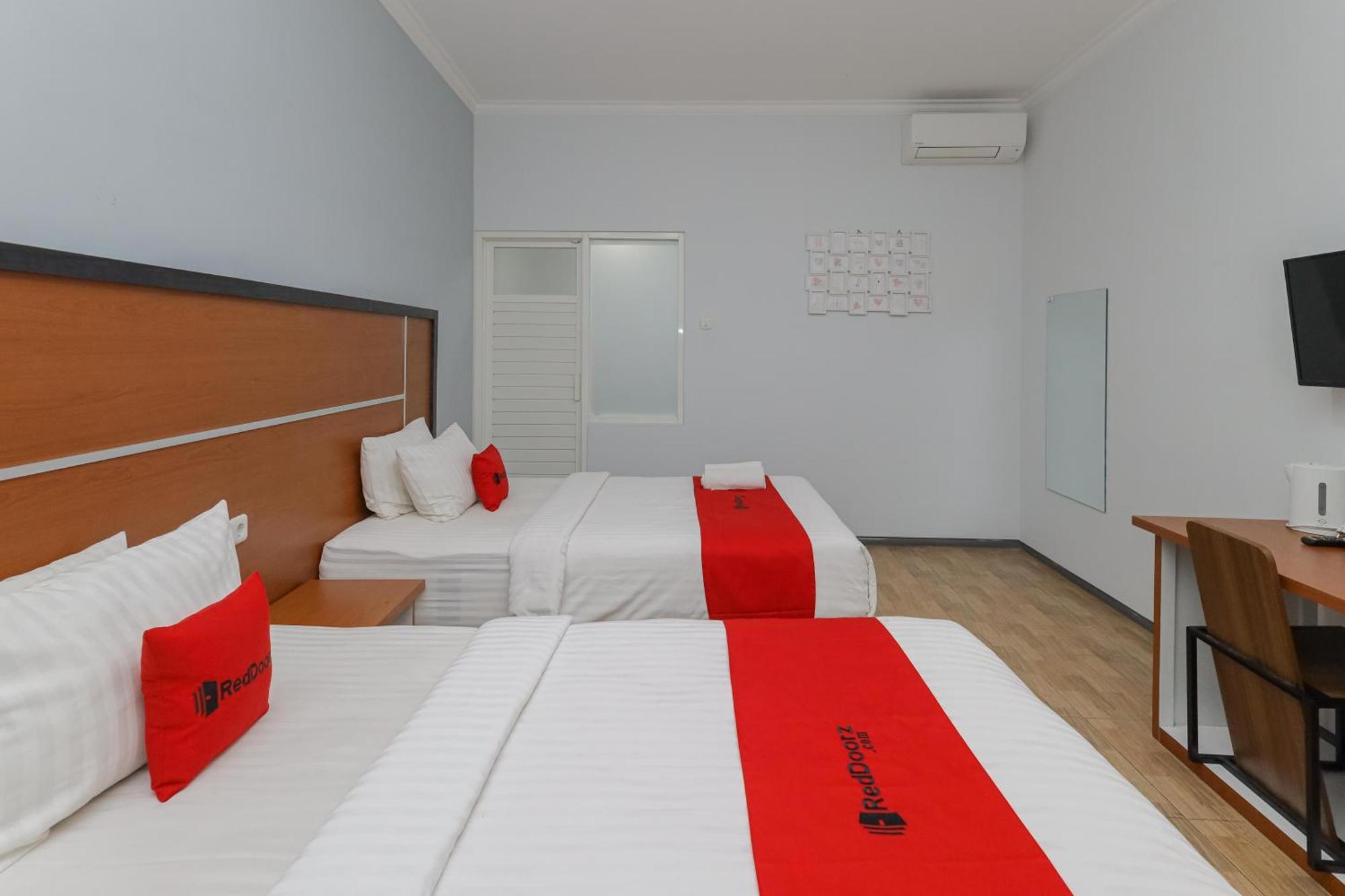 Reddoorz Plus At Swun Stay Raya Langsep Malang Exterior foto
